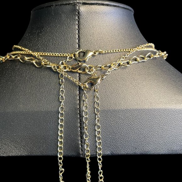 Isaac Mizrahi Gold Layered Heart Pendant Necklace/Earring Set Love Charm Dainty - Picture 5 of 10